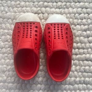 Size 6 Red Native Shoes (Toddler)